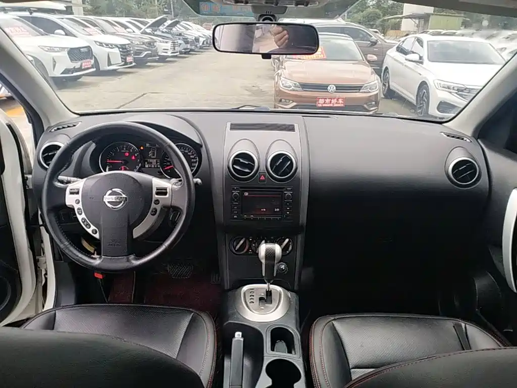 Nissan Qashqai 2015 — фото 10