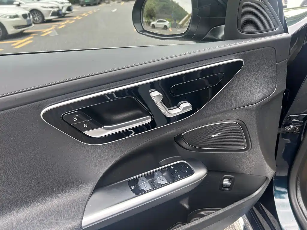 Mercedes-Benz C-Class 2022 — фото 10