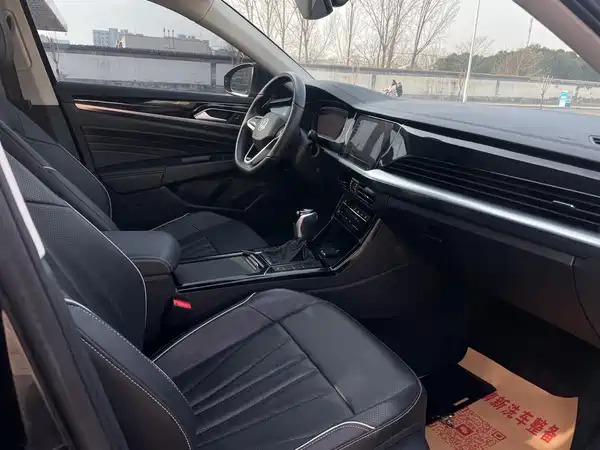 Volkswagen Passat 2025