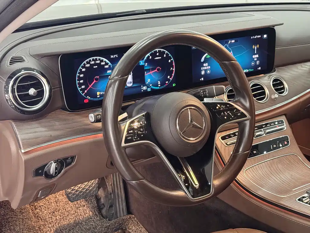 Mercedes-Benz E-Class 2021 — фото 15
