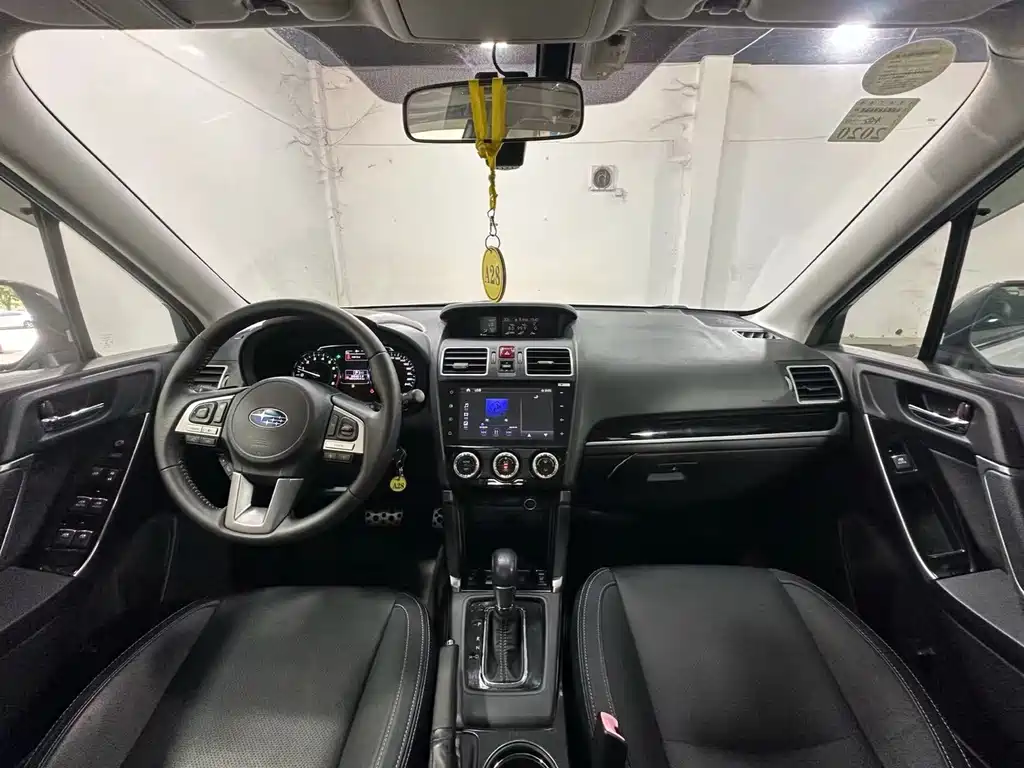 Subaru Forester 2018 — фото 9