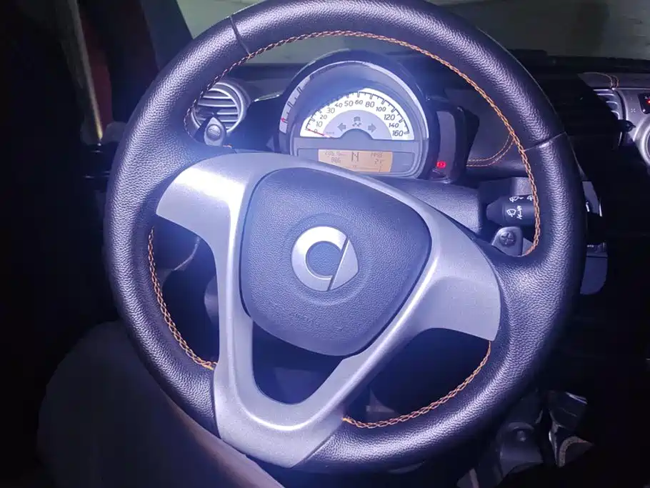 smart Fortwo 2015 — фото 15
