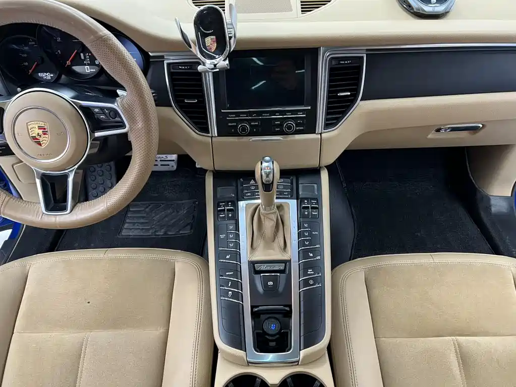 Porsche Macan 2015 — фото 15