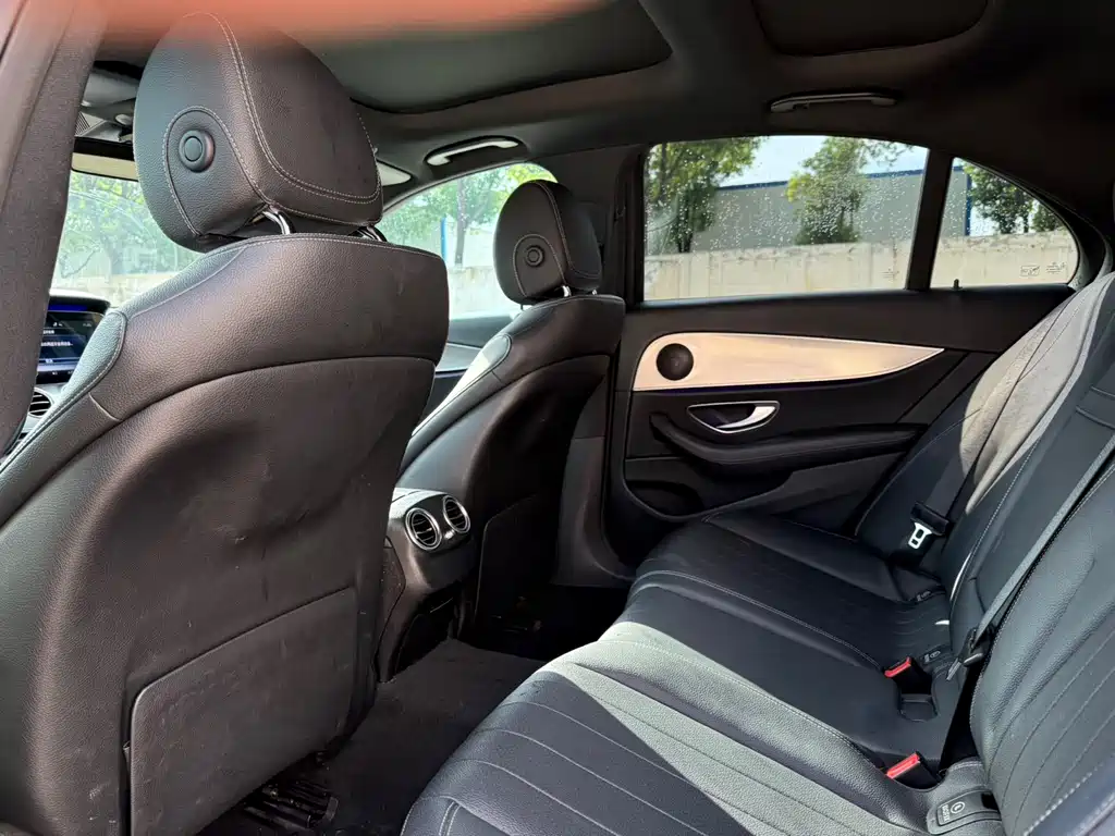 Mercedes-Benz E-Class 2019 — фото 10