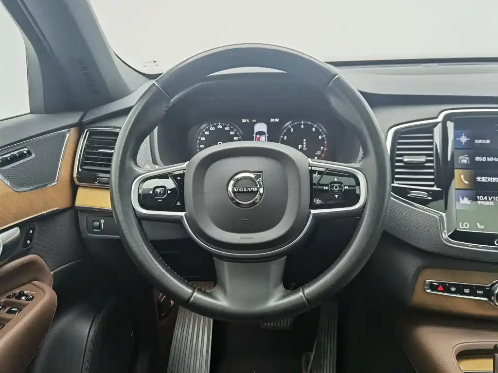 Volvo XC90 2021 — фото 11