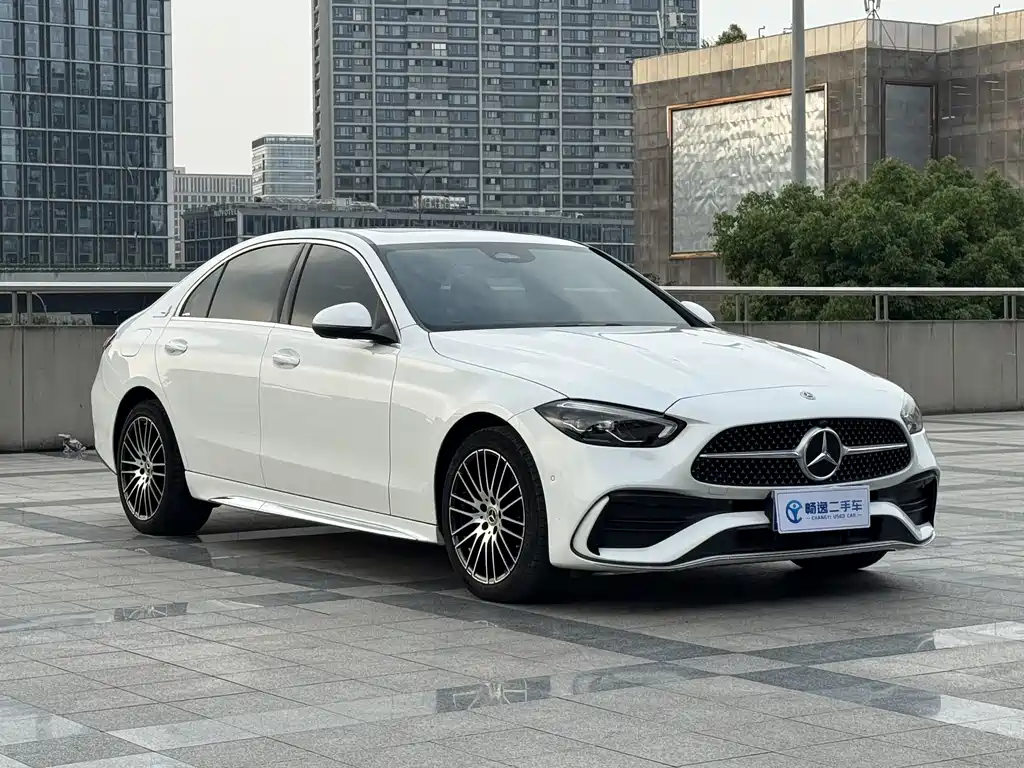 Mercedes-Benz C-Class 2024 — фото 3