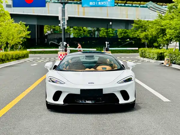 McLaren GT 2022