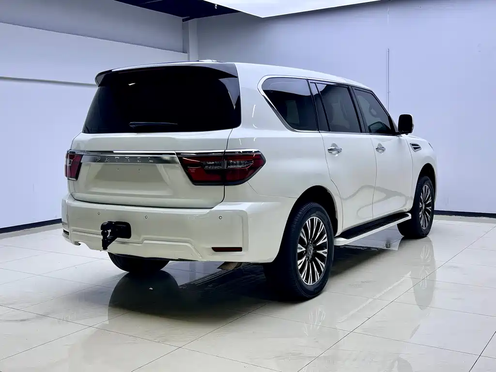 Nissan Patrol 2018 — фото 15
