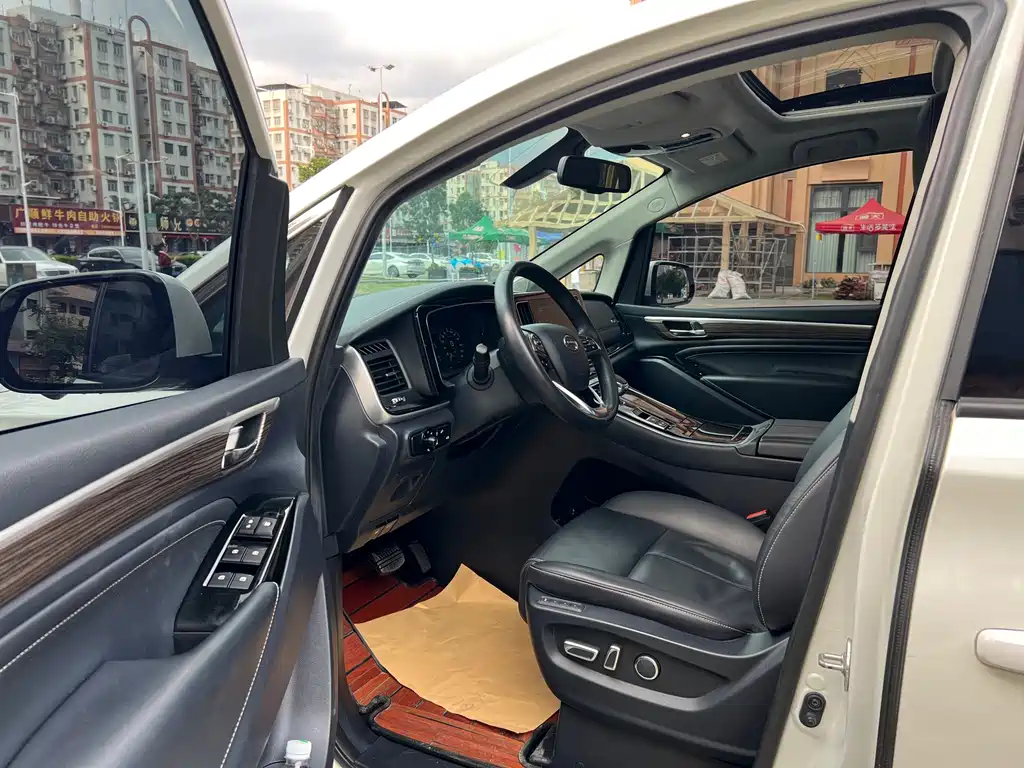 GAC Motor Trumpchi M8 2022 — фото 11