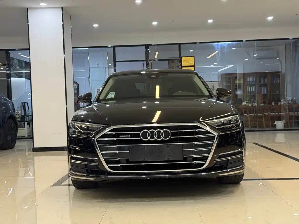 Audi A8 2018 — фото 2