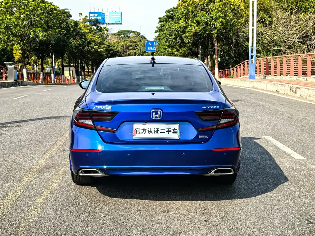 Honda Accord 2018 — фото 9