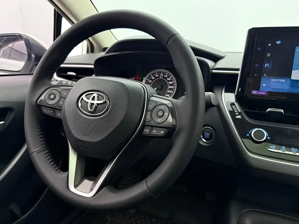 Toyota Corolla 2022 — фото 11