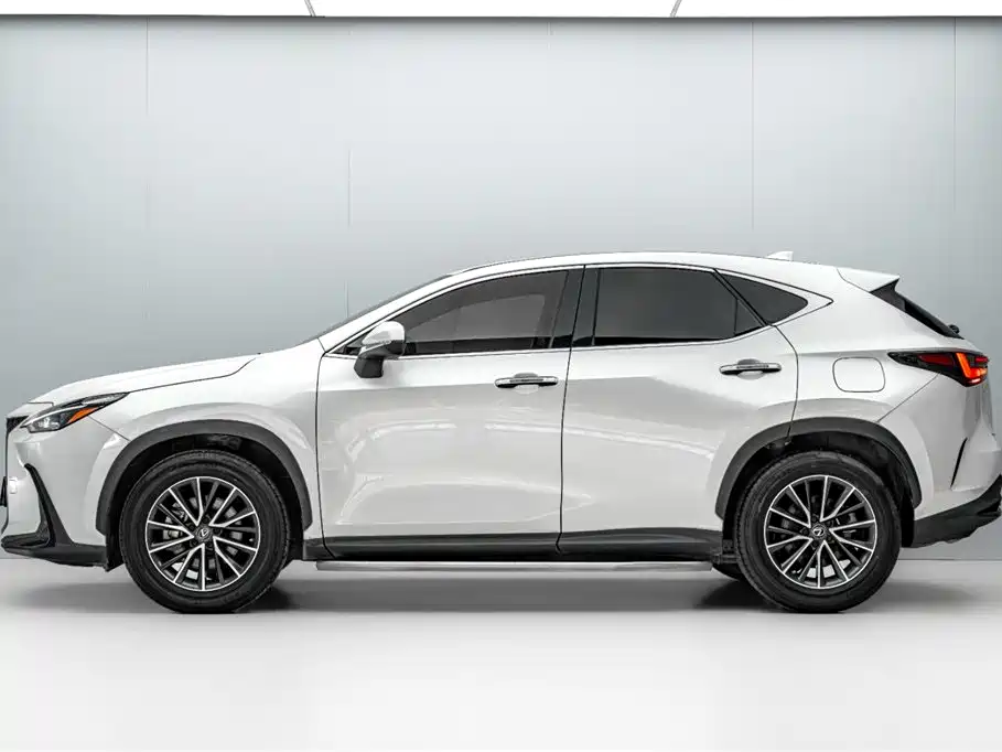 Lexus NX 2023 — фото 4