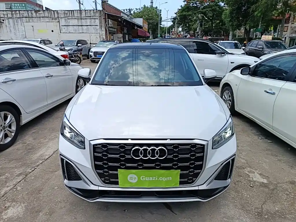 Audi Q2L 2023