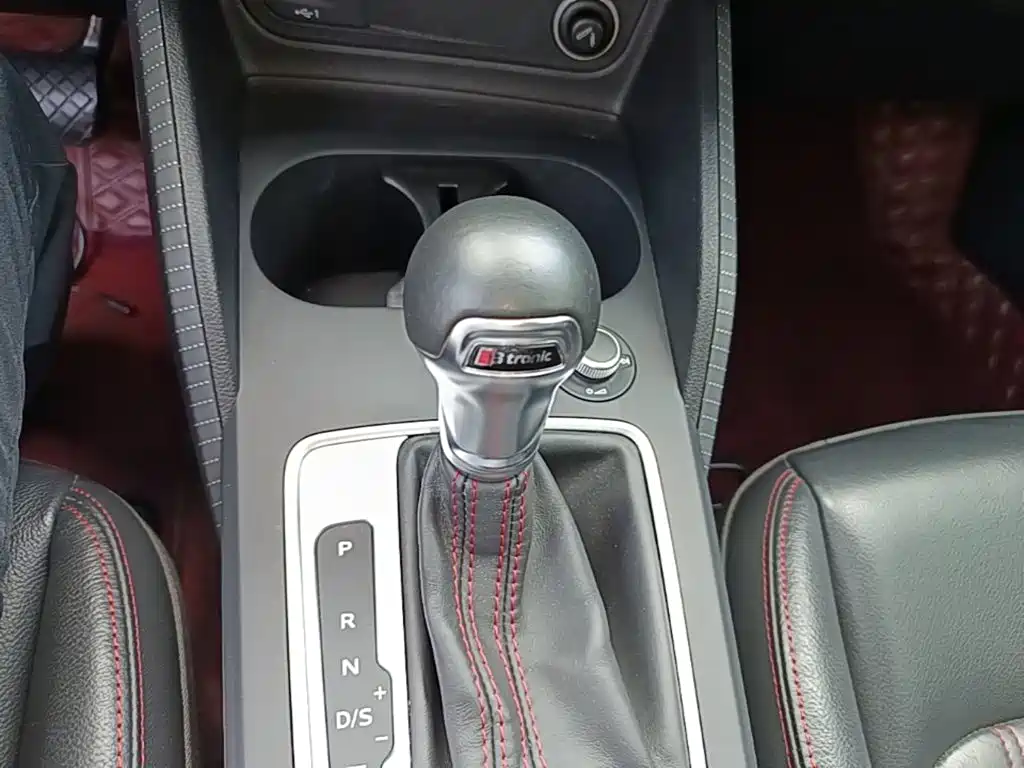 Audi Q2L 2023 — фото 14