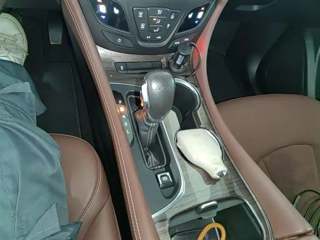 Buick Envision Plus 2017 — фото 14