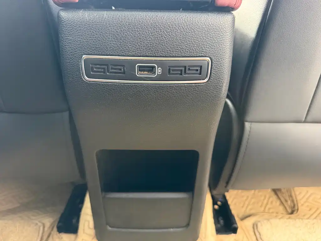 Geely Binyue 2021