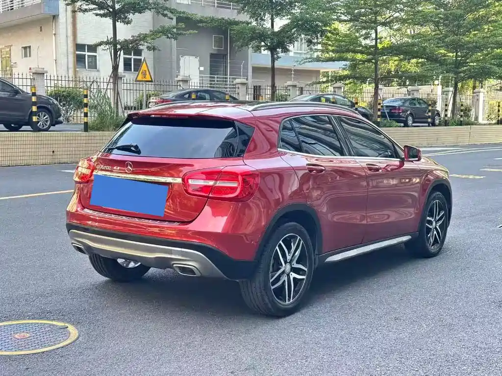 Mercedes-Benz GLA 2015