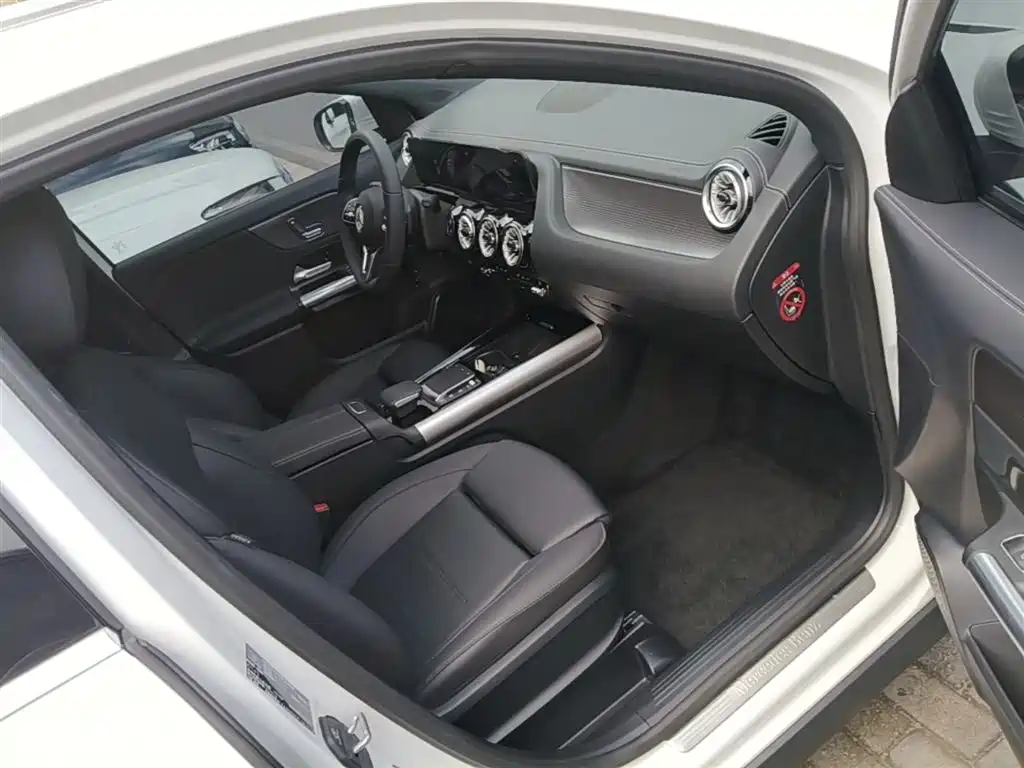 Mercedes-Benz GLA 2023 — фото 25