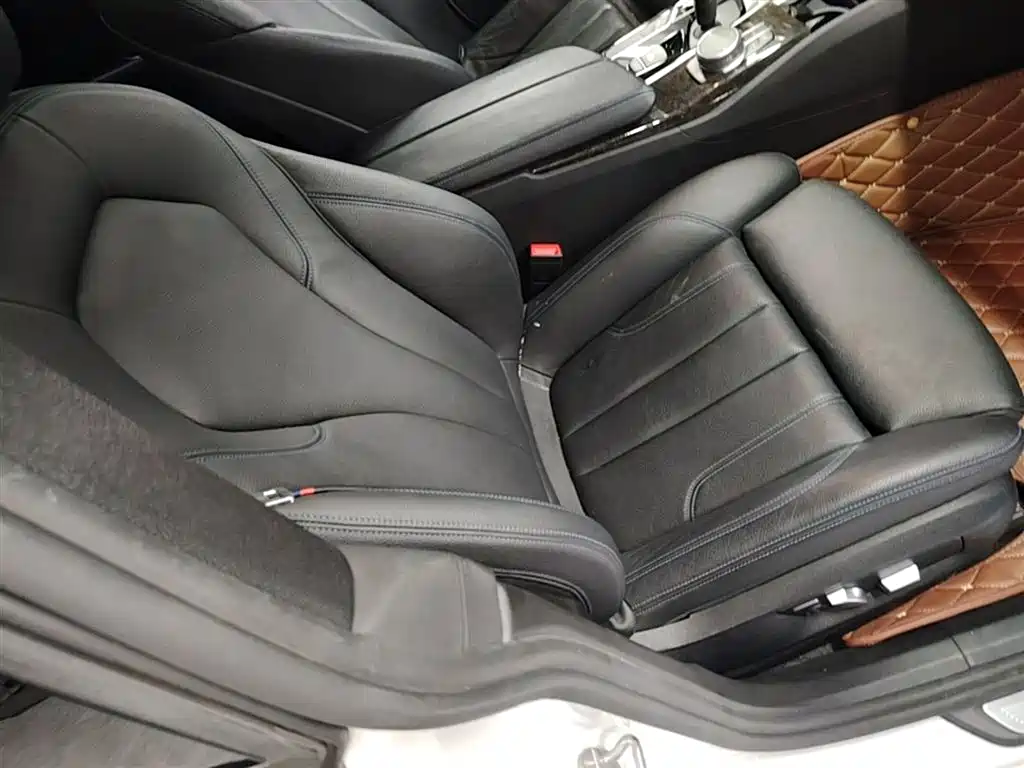 BMW 6 Series GT 2018 — фото 25