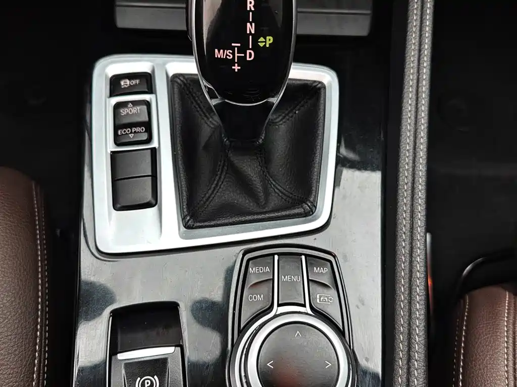 BMW 1 Series 2021 — фото 13
