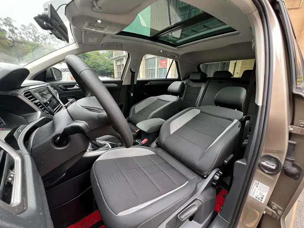 Volkswagen T-Roc 2019 — фото 14
