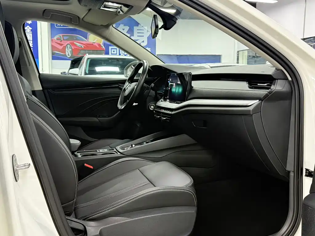 Skoda Octavia 2022 — фото 18
