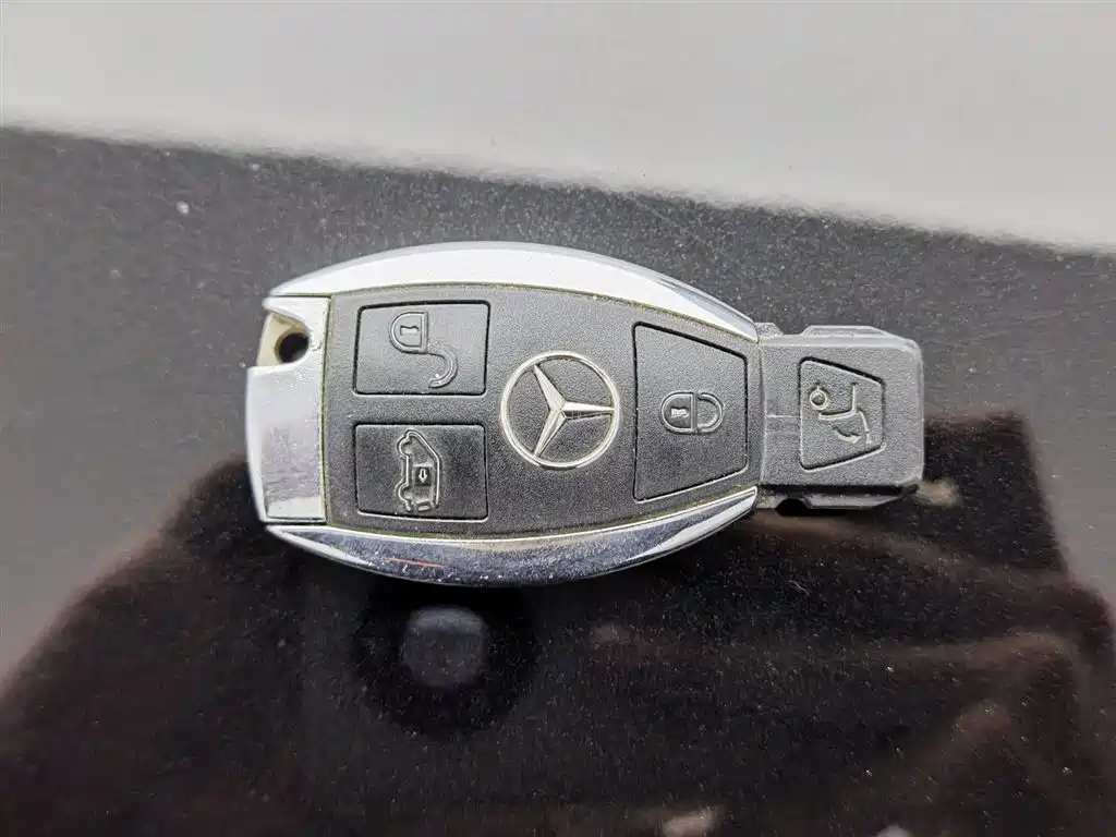 Mercedes-Benz V-Class 2017 — фото 19