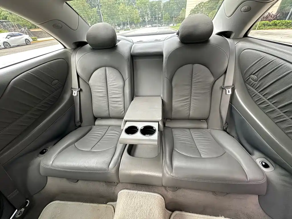 Mercedes-Benz CLK-Class 2005 — фото 18