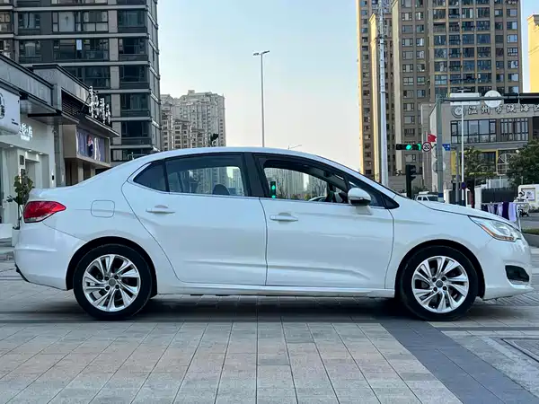 Citroën C4L 2014