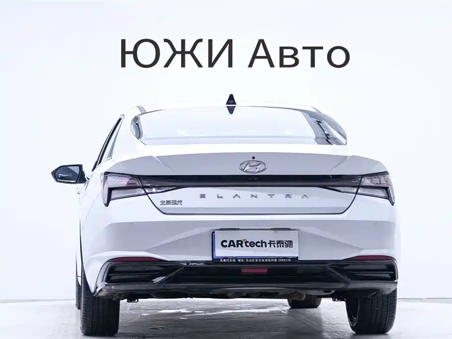 Hyundai Elantra 2023 — фото 3