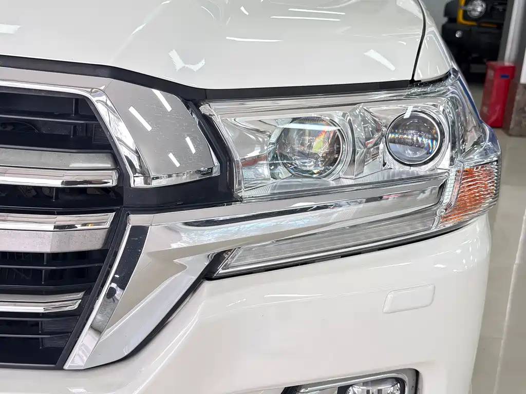 Toyota Land Cruiser 2020 — фото 21