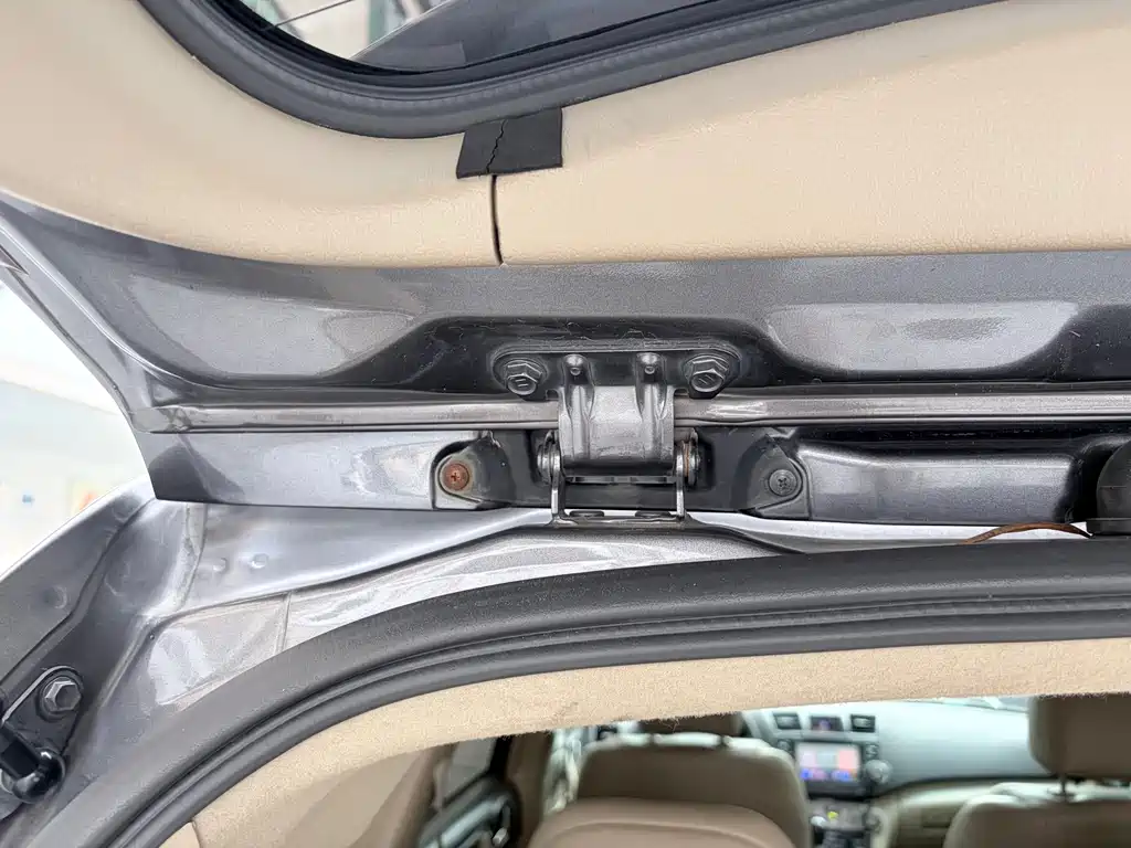 Toyota Highlander 2010 — фото 19