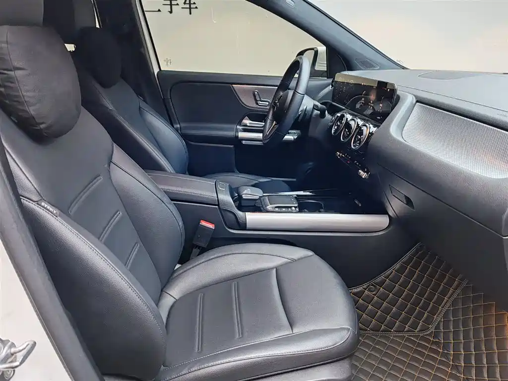 Mercedes-Benz GLA 2023 — фото 16