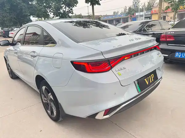 Geely Emgrand L Hip 2022