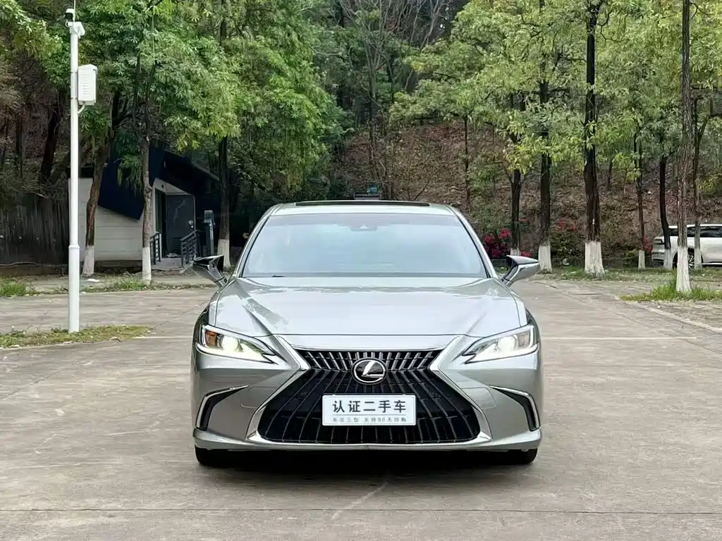 Lexus ES 2022 — фото 2