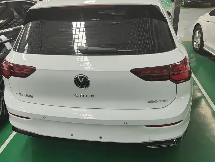 Volkswagen Golf 2021