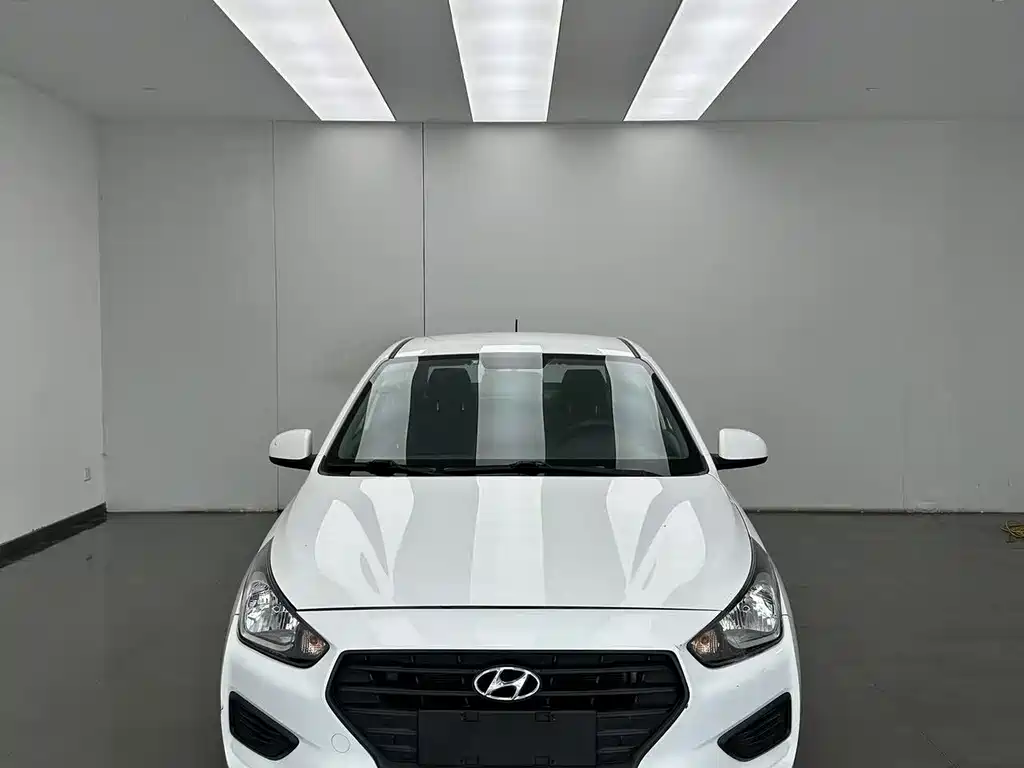 Hyundai Verna 2018 — фото 2