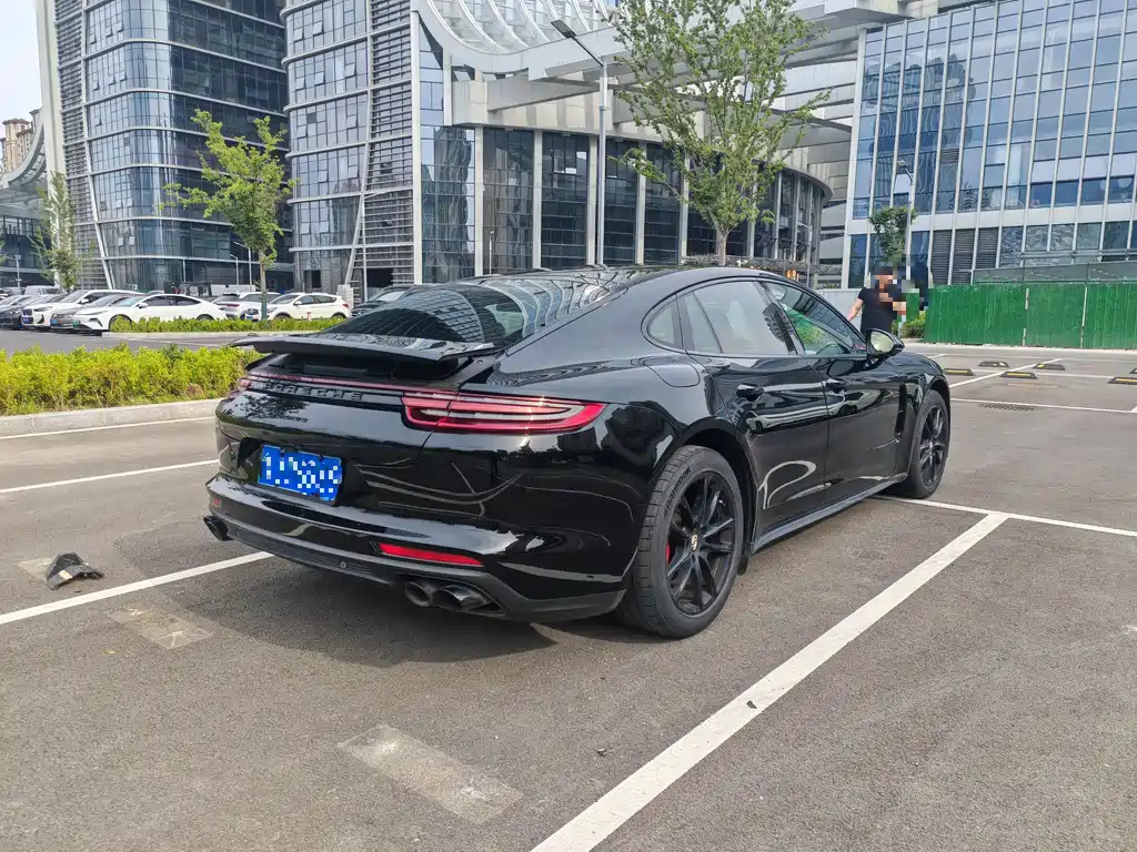 Porsche Panamera 2020 — фото 9