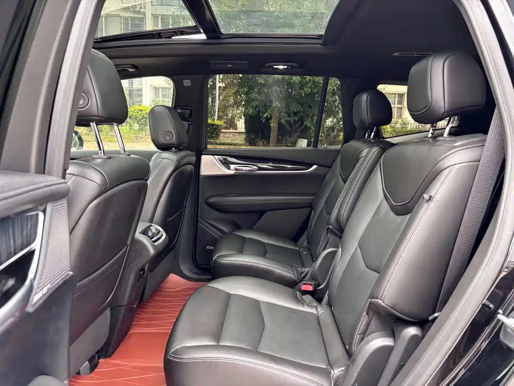 Cadillac XT6 2021 — фото 10