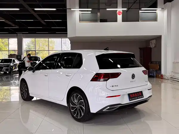 Volkswagen Golf 2023