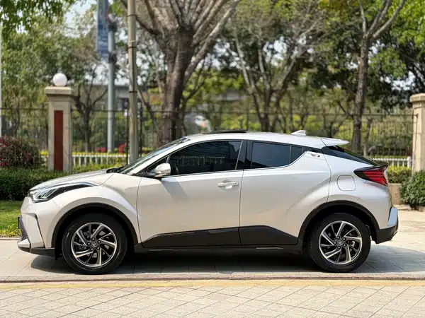 Toyota C-HR 2021