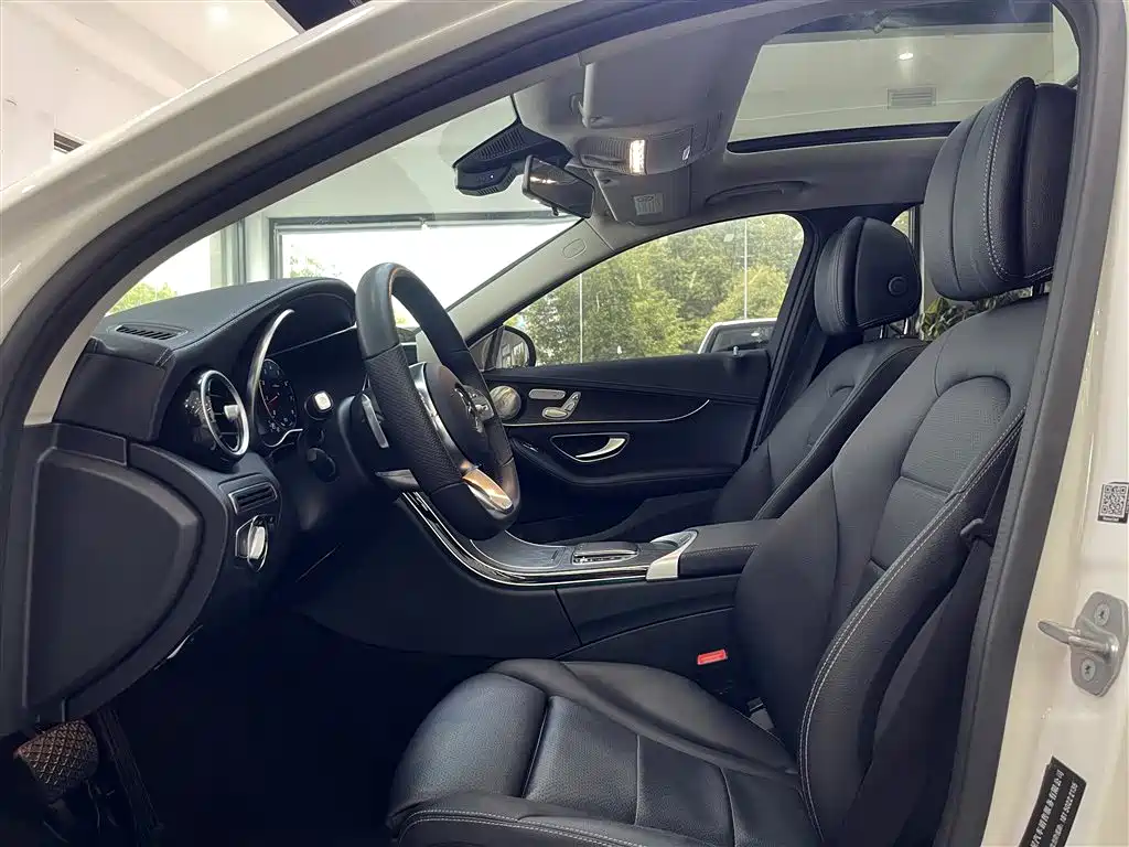 Mercedes-Benz C-Class 2022 — фото 11