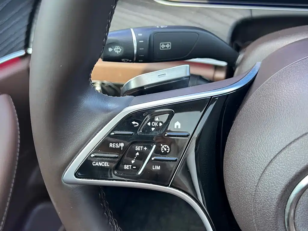 Mercedes-Benz E-Class 2022 — фото 13