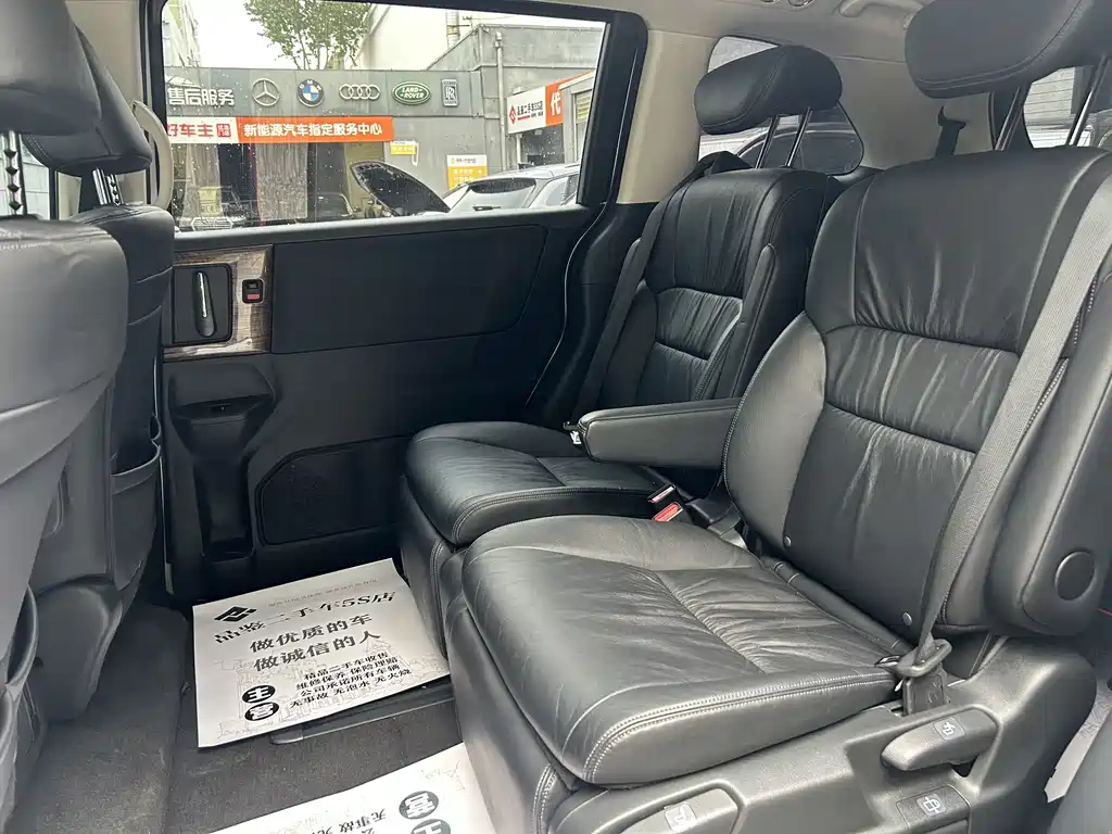Honda Odyssey 2018 — фото 14