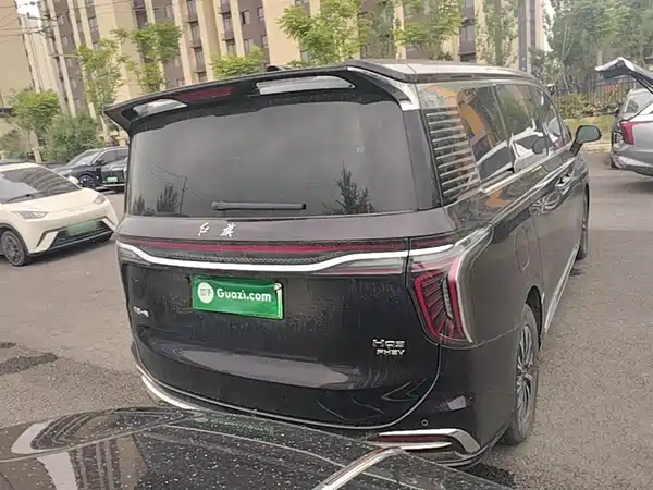 Hongqi HQ9 PHEV 2024