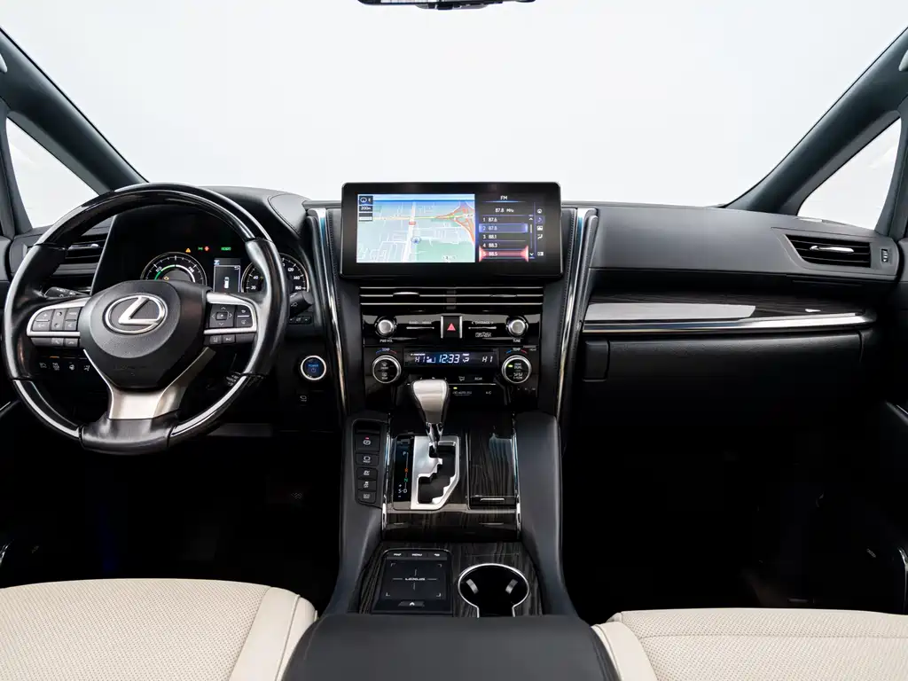 Lexus LM 2020 — фото 9