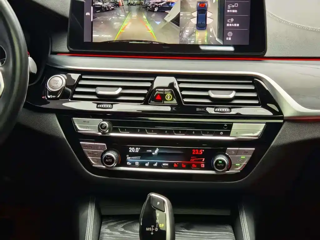 BMW 5 Series 2023 — фото 10