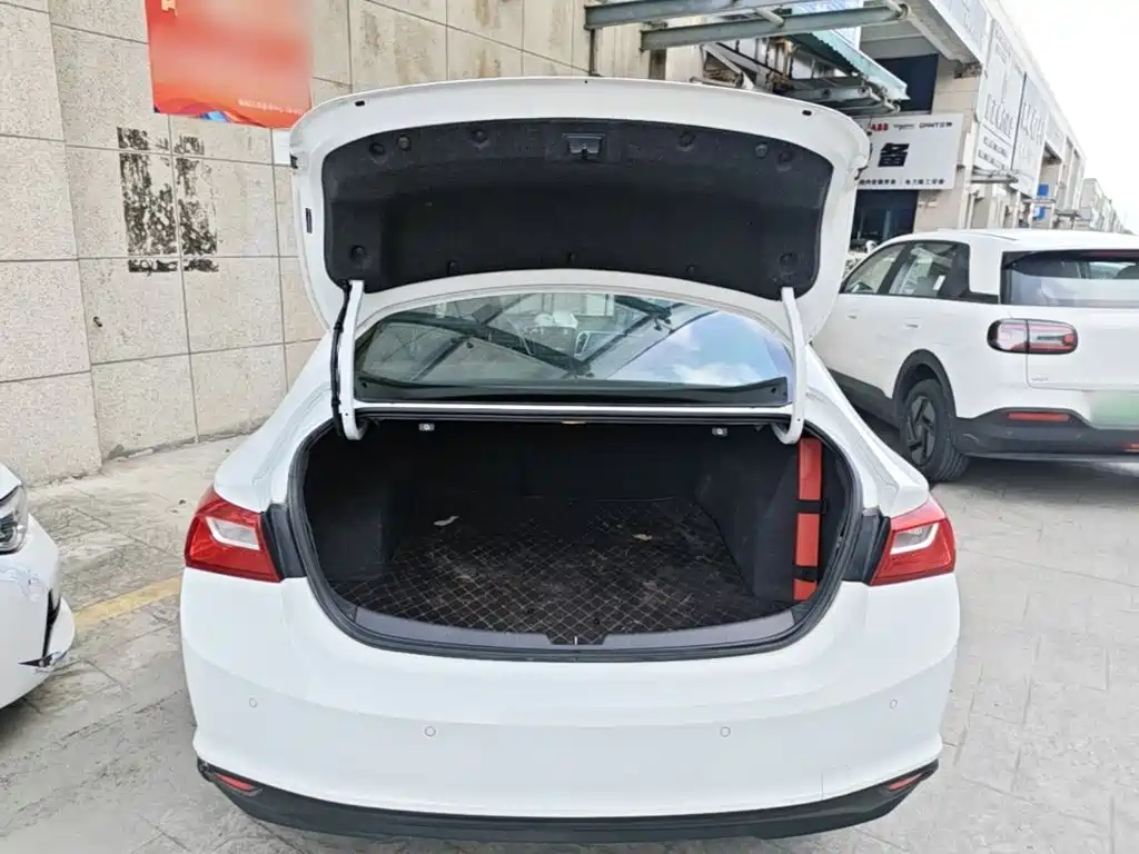 Chevrolet Malibu XL 2018 — фото 19