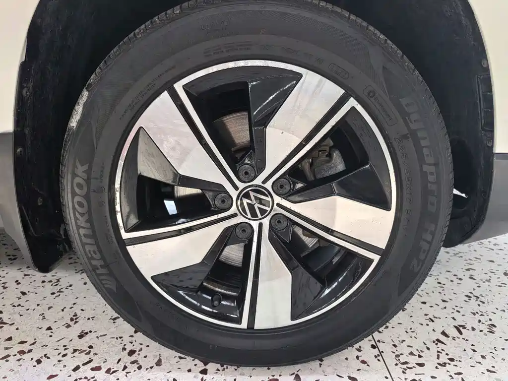 Volkswagen Tharu 2023 — фото 18